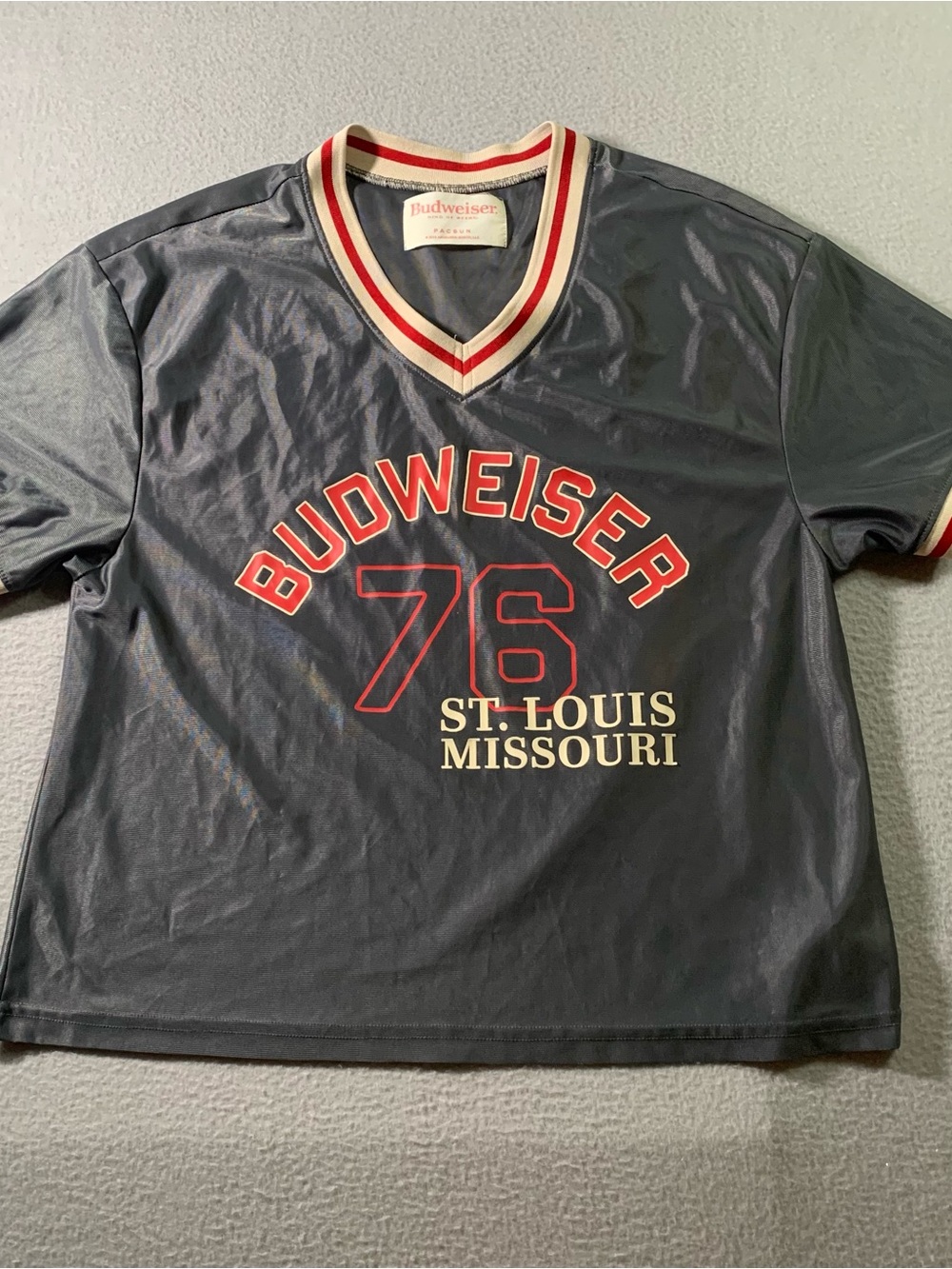 PacSun Gray Budweiser 76 Graphic V-Neck Tee with Red & Cream Trim